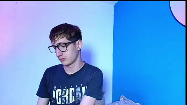 Snapshot of Erick_Taylor3 chatting on February 12, 2026, 9:14 pm Erick Taylor3 online show from February 12, 2026, 9:14 pm