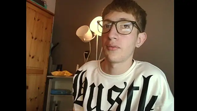 Snapshot of Erick_Taylor3 chatting on December 21, 2025, 8:20 pm Erick Taylor3 online show from December 21, 2025, 8:20 pm