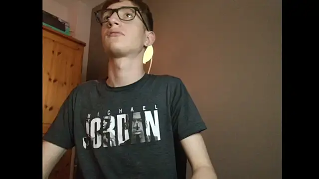 Snapshot of Erick_Taylor3 chatting on December 13, 2025, 8:04 pm Erick Taylor3 online show from December 13, 2025, 8:04 pm