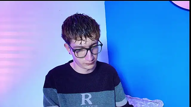 Snapshot of Erick_Taylor3 chatting on February 14, 2026, 8:42 pm Erick Taylor3 online show from February 14, 2026, 8:42 pm