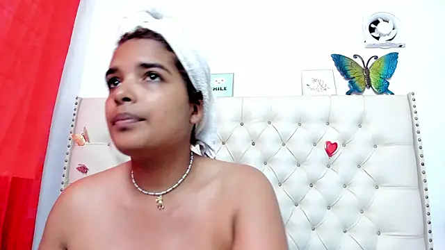 Snapshot of celena_wonder chatting on July 2, 2026, 6:47 pm celena wonder online show from July 2, 2026, 6:47 pm