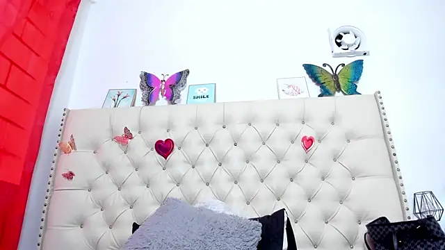 Snapshot of celena_wonder chatting on June 6, 2026, 6:57 pm celena wonder online show from June 6, 2026, 6:57 pm
