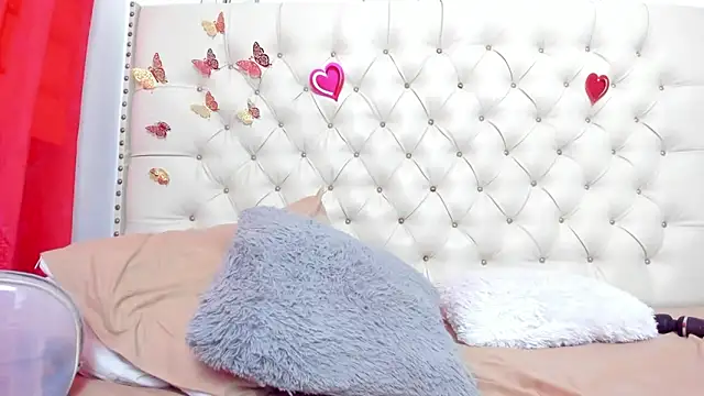 celena wonder online show from April 15, 2026, 7:58 pm