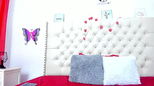 Snapshot of celena_wonder chatting on November 19, 2025, 6:30 pm celena wonder online show from November 19, 2025, 6:30 pm