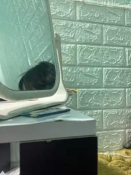 May2k2 online show from February 3, 2026, 1:38 am