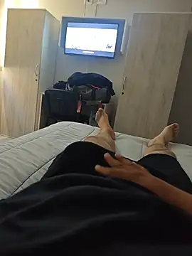 Snapshot of mbrc35 chatting on November 20, 2025, 10:09 pm mbrc35 online show from November 20, 2025, 10:09 pm