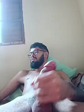 FerrariniHott online show from November 5, 2025, 9:23 am