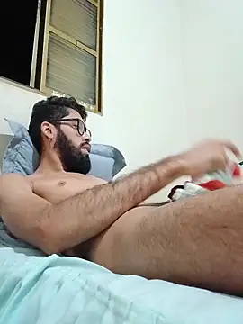 FerrariniHott online show from December 5, 2025, 7:29 am