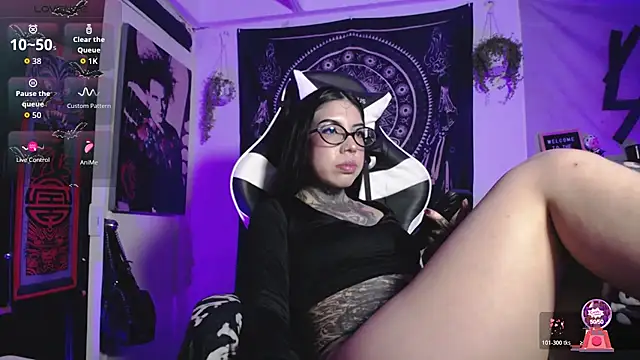 Dalia Vorhees online show from October 28, 2025, 1:28 am