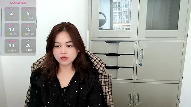 Snapshot of Ella-61 chatting on October 25, 2025, 7:18 am Ella-61 online show from October 25, 2025, 7:18 am