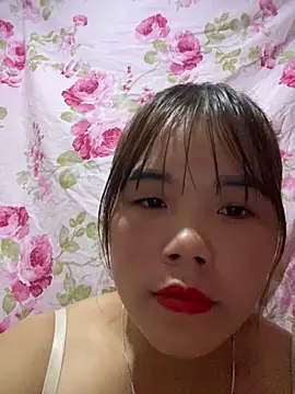 nachi-baby online show from October 31, 2025, 8:38 pm