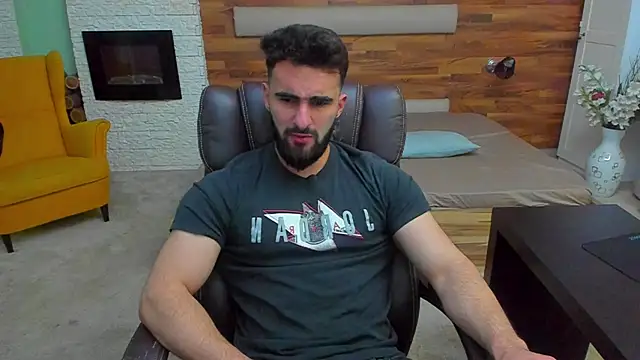 Snapshot of MicahLane chatting on February 16, 2026, 5:50 am MicahLane online show from February 16, 2026, 5:50 am