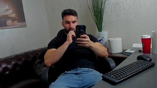 Snapshot of MicahLane chatting on October 30, 2025, 5:17 am MicahLane online show from October 30, 2025, 5:17 am