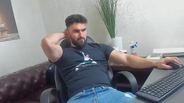 Snapshot of MicahLane chatting on October 28, 2025, 5:29 am MicahLane online show from October 28, 2025, 5:29 am