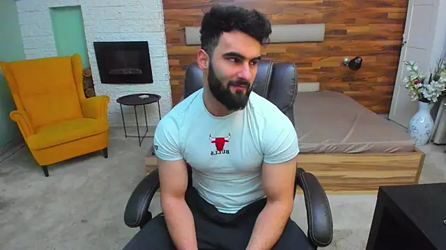 Snapshot of MicahLane chatting on December 18, 2025, 5:01 am MicahLane online show from December 18, 2025, 5:01 am