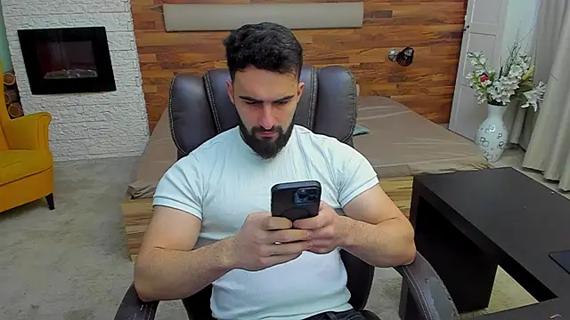 Snapshot of MicahLane chatting on February 7, 2026, 5:37 am MicahLane online show from February 7, 2026, 5:37 am