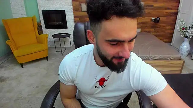 Snapshot of MicahLane chatting on December 23, 2025, 5:29 am MicahLane online show from December 23, 2025, 5:29 am