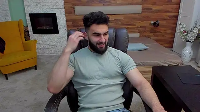 Snapshot of MicahLane chatting on February 17, 2026, 5:27 am MicahLane online show from February 17, 2026, 5:27 am