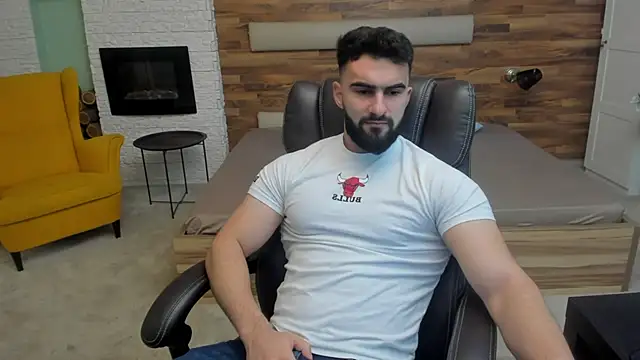 Snapshot of MicahLane chatting on November 6, 2025, 5:33 am MicahLane online show from November 6, 2025, 5:33 am