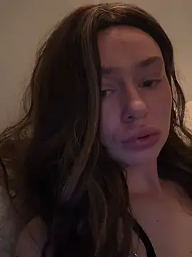 Erinbx12 online show from April 11, 2026, 5:04 am