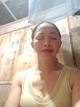 Snapshot of TRIEUTRIEU20 chatting on November 1, 2025, 1:49 pm TRIEUTRIEU20 online show from November 1, 2025, 1:49 pm