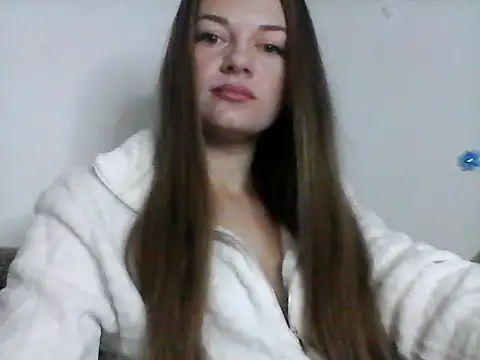 Snapshot of EllaMoonlight chatting on November 16, 2025, 9:19 pm EllaMoonlight online show from November 16, 2025, 9:19 pm