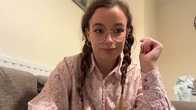 lolatheangel online show from December 14, 2025, 7:52 pm