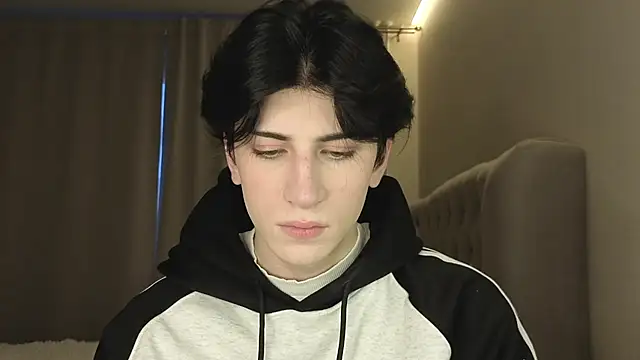 Oliver star boy  online show from February 26, 2026, 2:50 pm