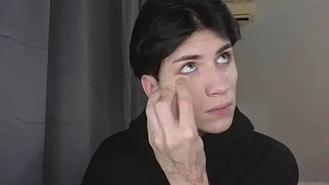 Oliver star boy  online show from November 20, 2025, 5:02 pm