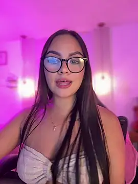 amber white15 online show from February 19, 2026, 2:41 am