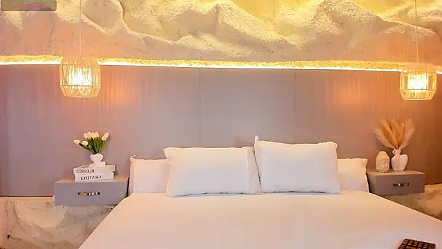 AmyColman  online show from March 16, 2026, 12:09 pm