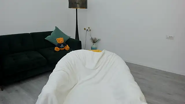 Snapshot of Arya_Anna chatting on November 25, 2025, 5:19 am Arya Anna online show from November 25, 2025, 5:19 am