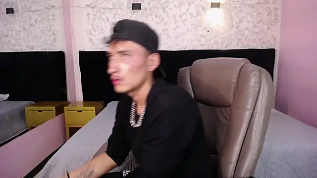 SavageLover  online show from November 25, 2025, 3:40 am