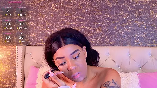 loana vegas online show from March 25, 2026, 4:28 pm