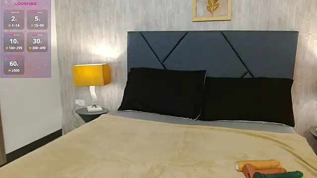 Snapshot of LexyBlaze_ chatting on December 17, 2025, 11:26 am LexyBlaze online show from December 17, 2025, 11:26 am