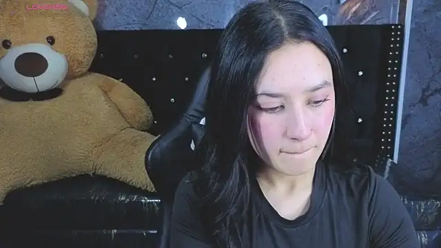 Aleja05 b online show from November 25, 2025, 9:59 pm