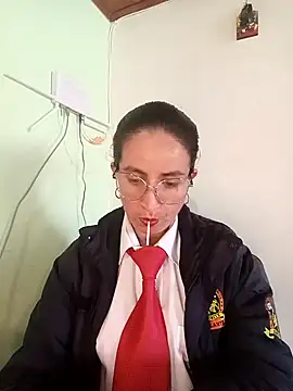 Snapshot of Valentina--1 chatting on November 1, 2025, 12:10 pm Valentina--1 online show from November 1, 2025, 12:10 pm