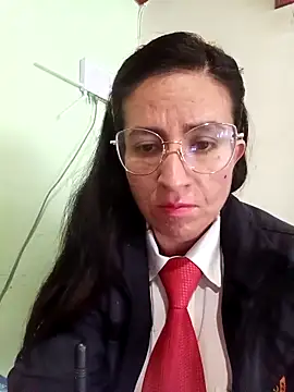 Snapshot of Valentina--1 chatting on November 15, 2025, 11:58 am Valentina--1 online show from November 15, 2025, 11:58 am