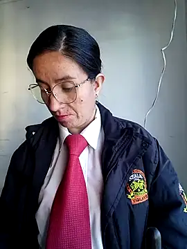 Snapshot of Valentina--1 chatting on November 27, 2025, 12:05 pm Valentina--1 online show from November 27, 2025, 12:05 pm