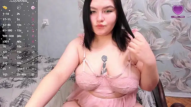 Snapshot of sarah_luv chatting on February 26, 2026, 9:04 pm sarah luv online show from February 26, 2026, 9:04 pm