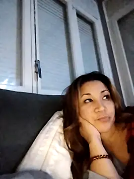 Snapshot of dulcessecretos chatting on November 29, 2025, 11:16 pm dulcessecretos online show from November 29, 2025, 11:16 pm