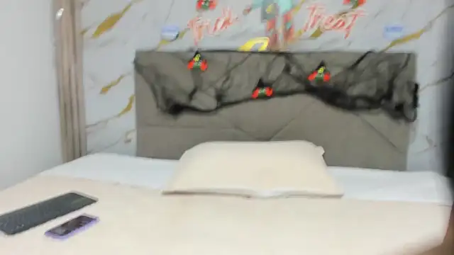 Snapshot of _Asshley_bensoon_ chatting on October 28, 2025, 12:15 pm  Asshley bensoon  online show from October 28, 2025, 12:15 pm