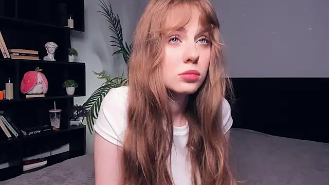 Snapshot of TessaStruble chatting on November 7, 2025, 8:41 am TessaStruble online show from November 7, 2025, 8:41 am