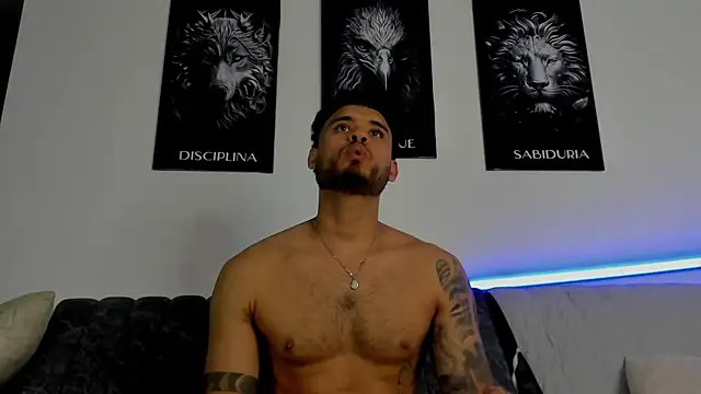 AUSTINN TORRES online show from July 18, 2026, 12:08 am
