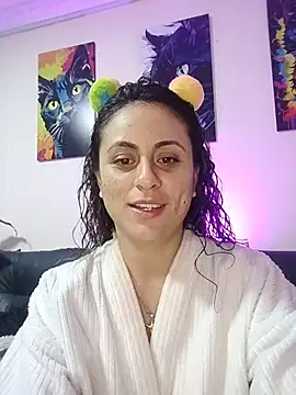 Snapshot of Caroline_Jons chatting on October 29, 2025, 11:20 am Caroline Jons online show from October 29, 2025, 11:20 am