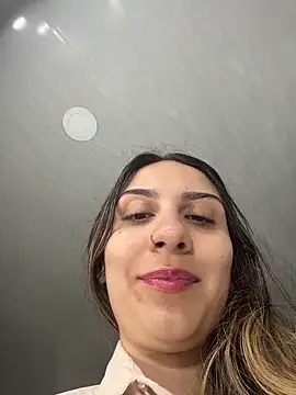 sarah honey   online show from October 29, 2025, 12:26 pm