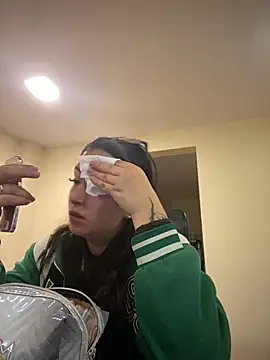 Kloe Novoa online show from April 17, 2026, 1:36 pm