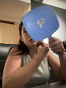 Kloe Novoa online show from February 20, 2026, 1:35 pm