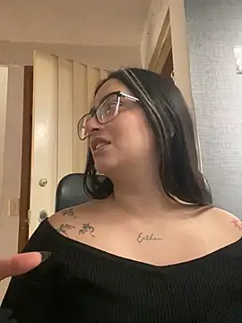 Kloe Novoa online show from February 19, 2026, 1:41 pm