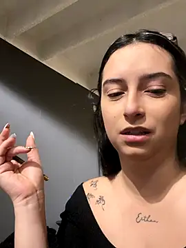 Snapshot of Kloe_Novoa chatting on December 18, 2025, 1:15 pm Kloe Novoa online show from December 18, 2025, 1:15 pm